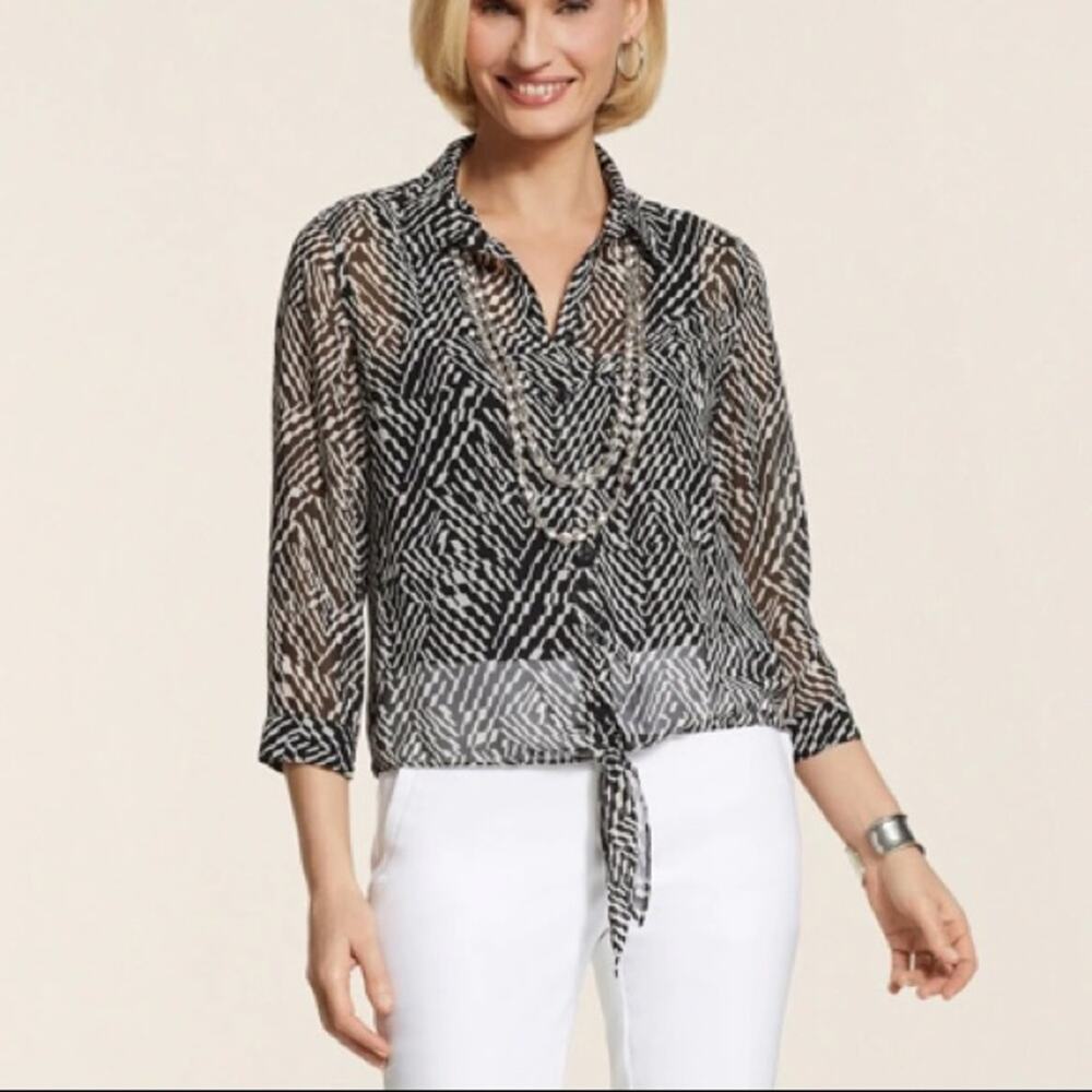 Chico's Graphic Maze Tessa II Button up blouse